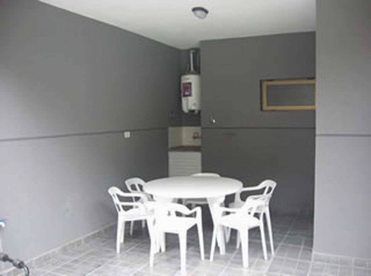 Departamento con pileta y parrilla en Costa del Este miniatura 5