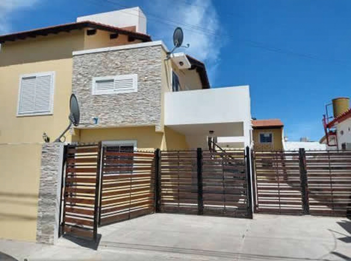 Departamento con patio y parrilla a 100 metros del mar en Mar del Tuyú