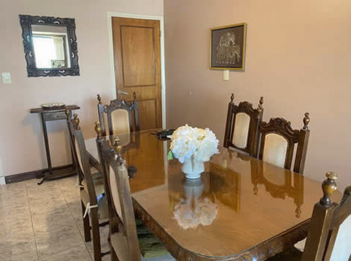 Departamento frente al mar en Mar del Plata con 4 dormitorios miniatura 3