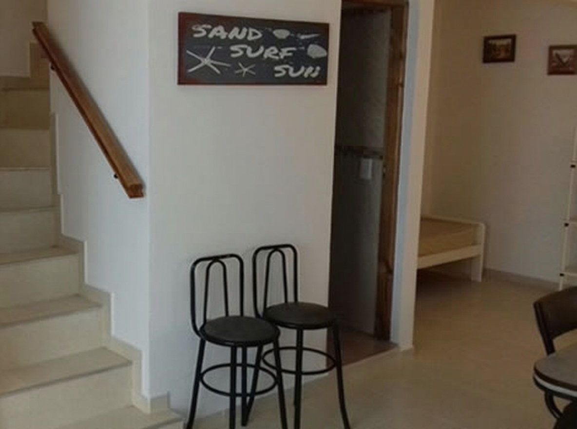 Casa con patio y parrilla frente al mar en Mar del Tuyú miniatura 4