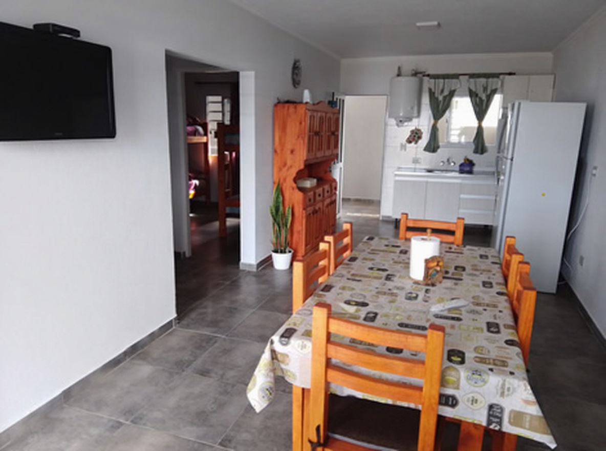 Dúplex con pileta y parrilla frente al mar en Mar del Tuyú miniatura 2