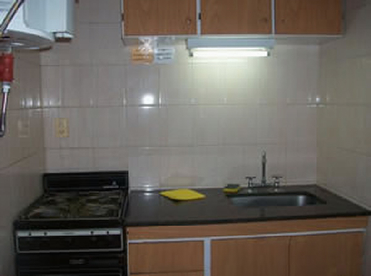 Departamentos con patio y parrilla a 100 metros del mar en Las Toninas miniatura 7