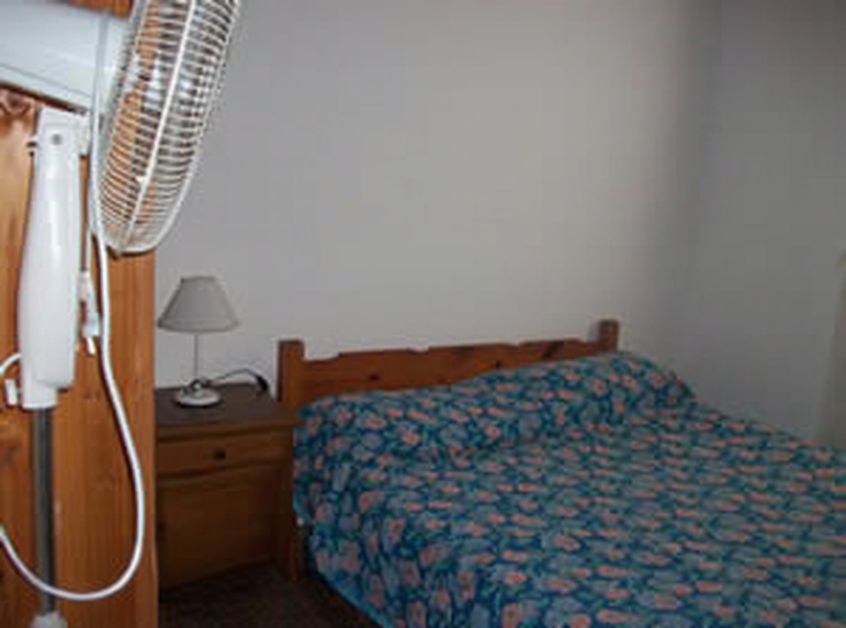 Departamentos con patio y parrilla a 100 metros del mar en Las Toninas miniatura 11