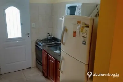 Tríplex con pileta y parrilla a 100 metros del mar en Mar del Tuyú foto 4