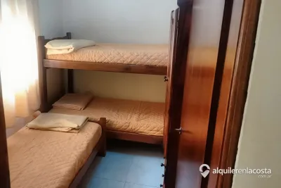 Tríplex con pileta y parrilla a 100 metros del mar en Mar del Tuyú foto 5