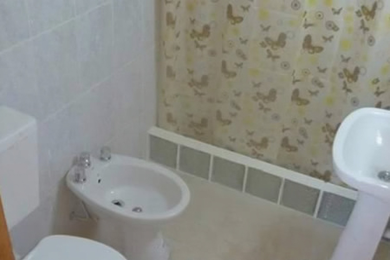 Tríplex con pileta y parrilla a 100 metros del mar en Mar del Tuyú miniatura 6