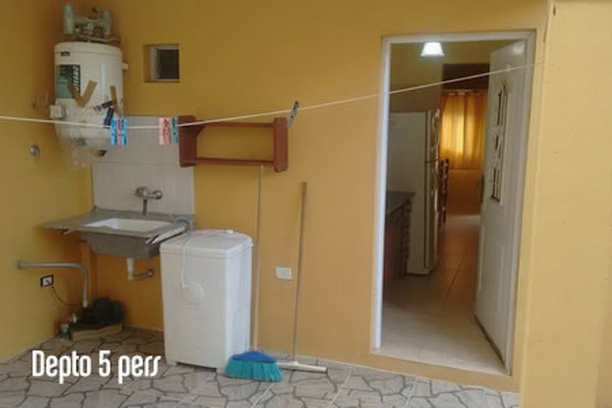 Tríplex con pileta y parrilla a 100 metros del mar en Mar del Tuyú miniatura 7