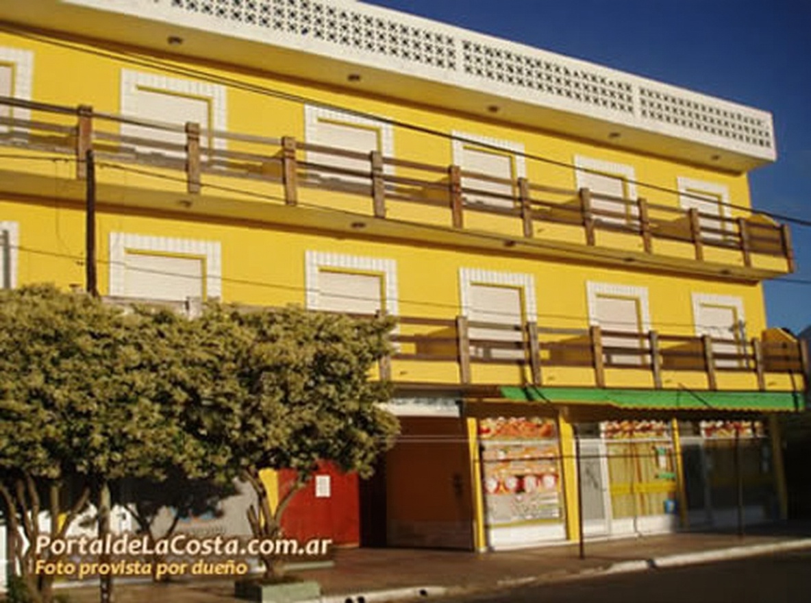 Departamentos con pileta y parrilla a 100 metros del mar en Las Toninas foto 1