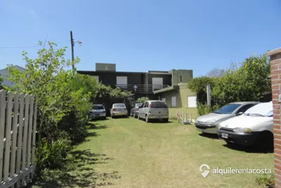 Departamentos con patio y parrilla a 200 metros del mar en Las Toninas foto 2