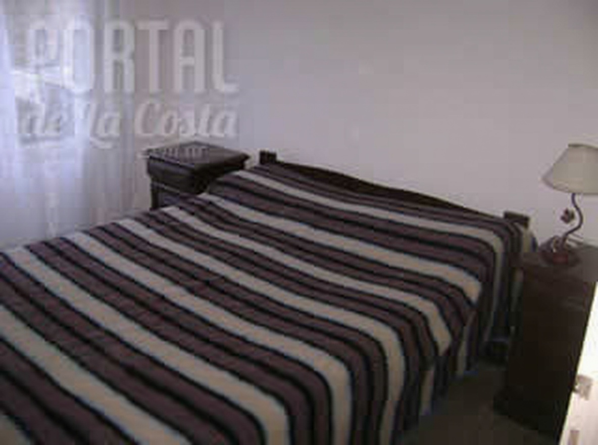 Departamentos con patio y parrilla a 200 metros del mar en Las Toninas miniatura 9