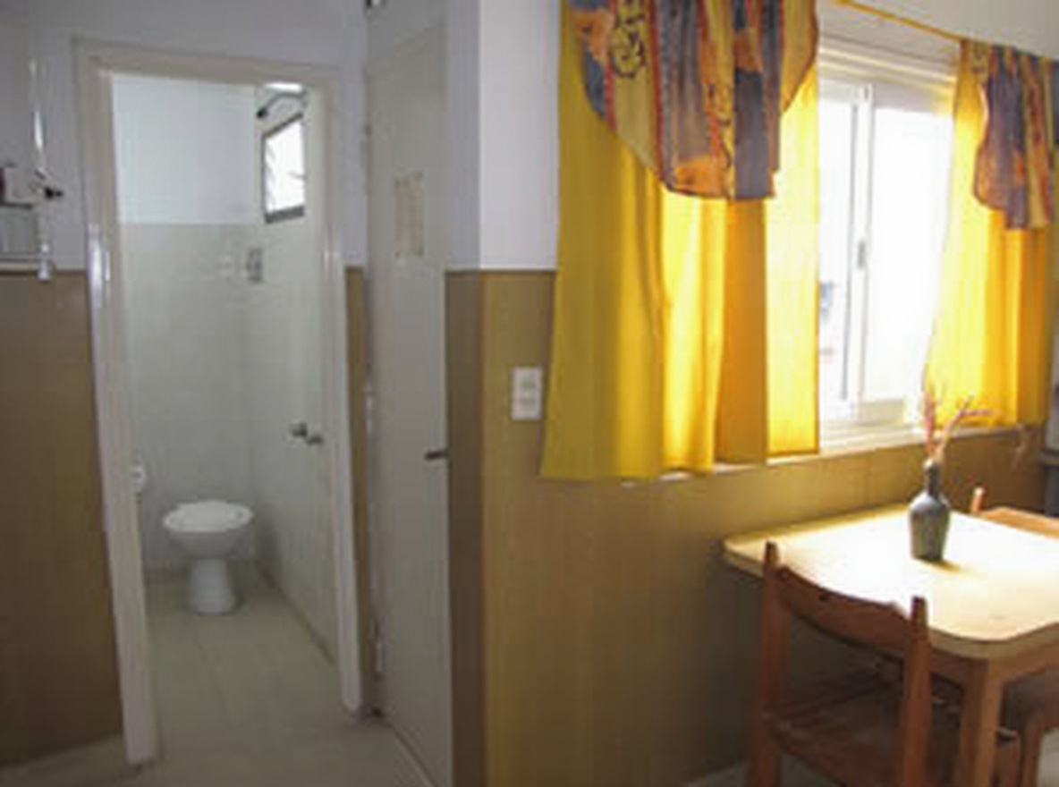 Departamentos con cochera y parrilla a 50 metros del mar en Santa Teresita miniatura 3