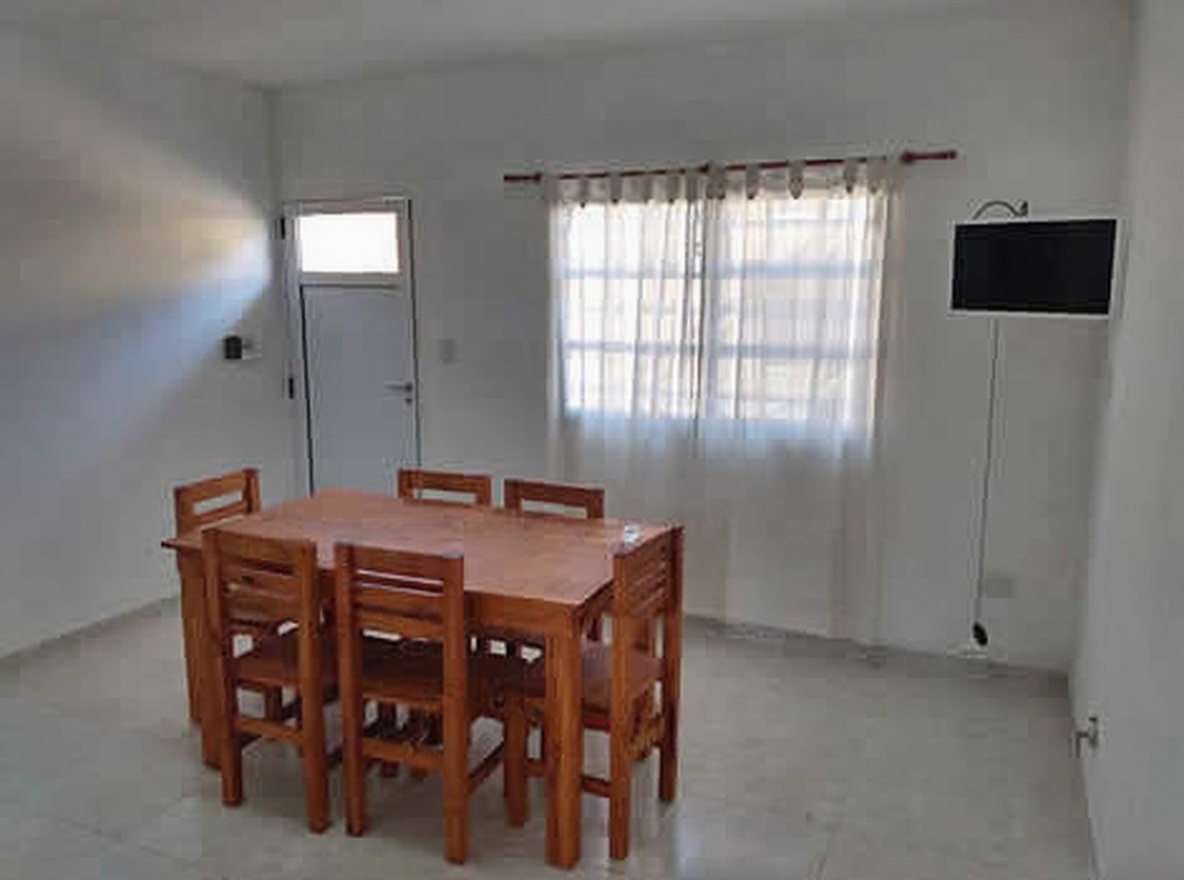 Departamentos con WiFi a 300 metros del mar en Mar del Tuyú miniatura 3