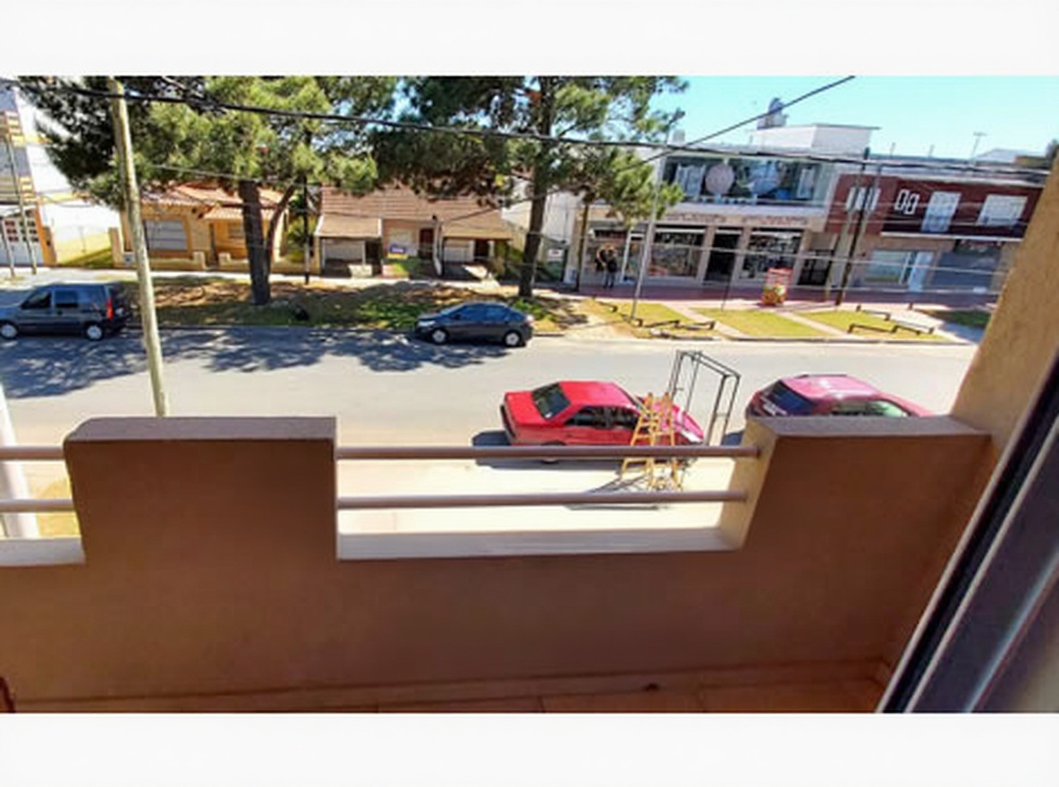 Departamentos con WiFi a 250 metros del mar en Mar del Tuyú miniatura 11