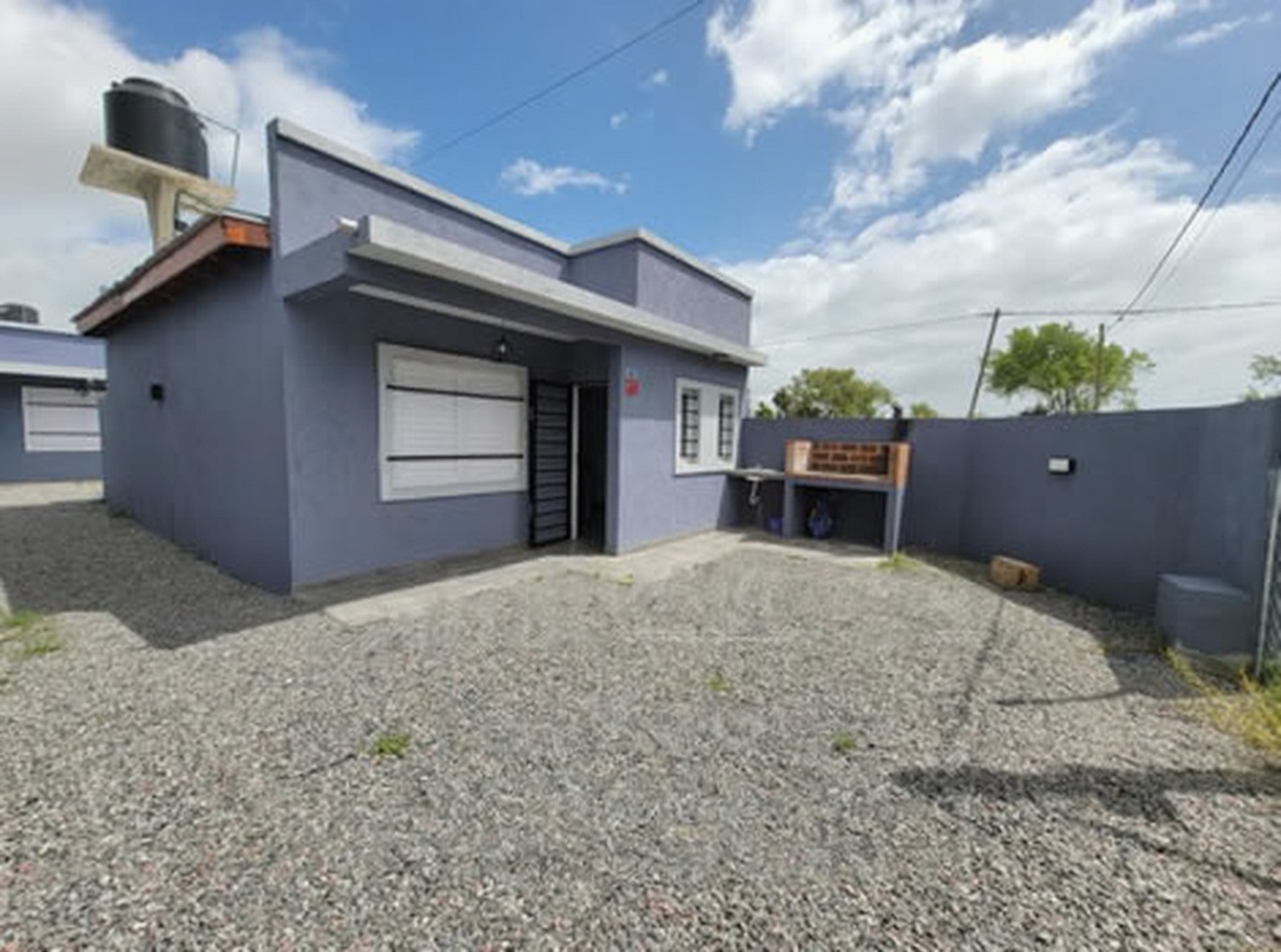 Departamentos con patio y parrilla en Mar del Tuyú miniatura 10