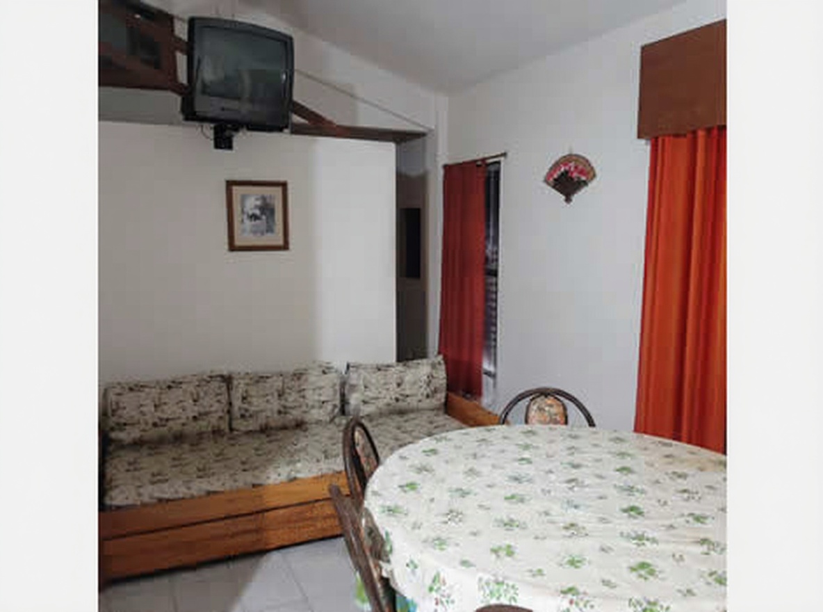 Departamentos a 300 metros del mar en San Clemente del Tuyú miniatura 3