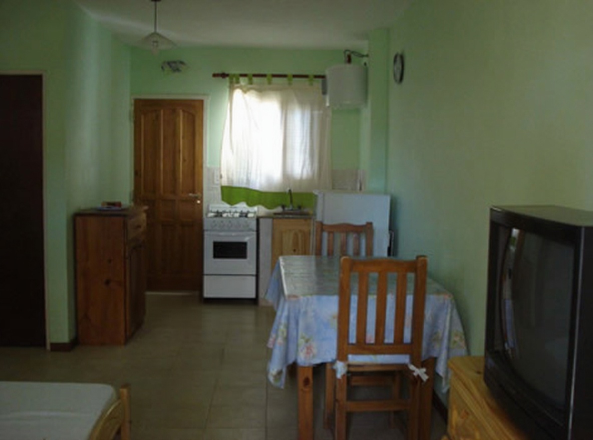 Departamentos con parrilla frente al mar en Mar del Tuyú miniatura 4