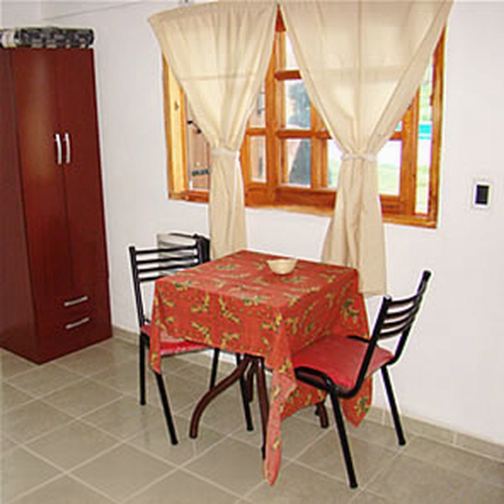 Monoambiente con pileta y parque a 3 cuadras del mar en San Clemente del Tuyú miniatura 5