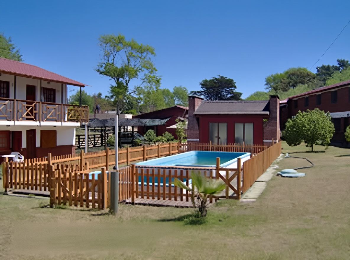 Monoambiente con pileta y parque a 3 cuadras del mar en San Clemente del Tuyú miniatura 12