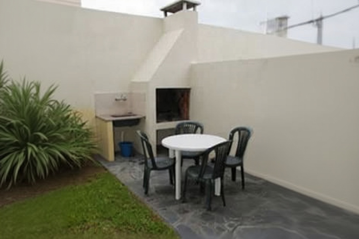 Departamentos con parque y parrilla en Santa Teresita miniatura 5