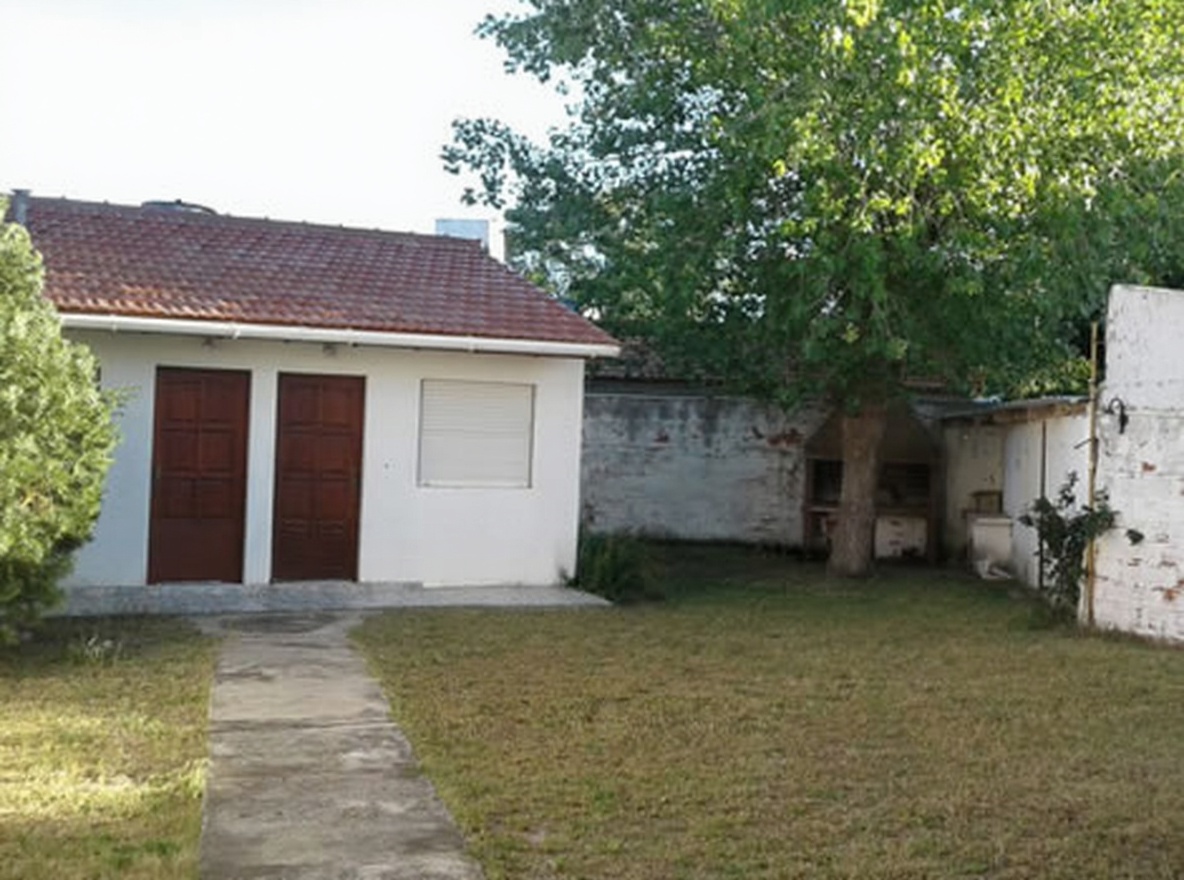 Dúplex con parque y parrilla en San Clemente del Tuyú miniatura 9