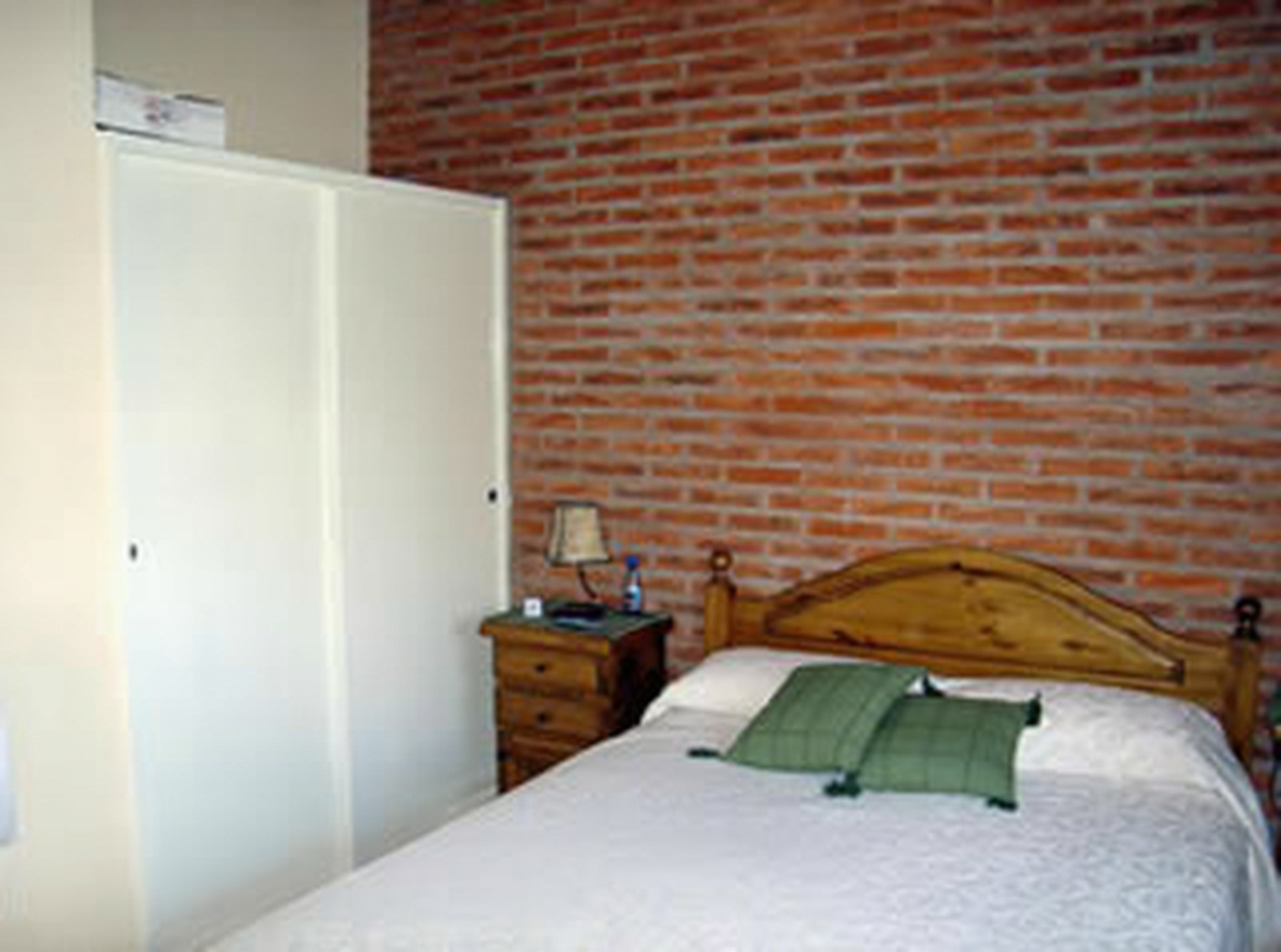 Chalet con pileta y parque a 200 metros del mar en Costa del Este miniatura 7