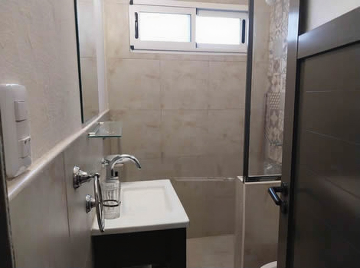 Dúplex para 8 personas a 100 metros de la playa en Lucila miniatura 7