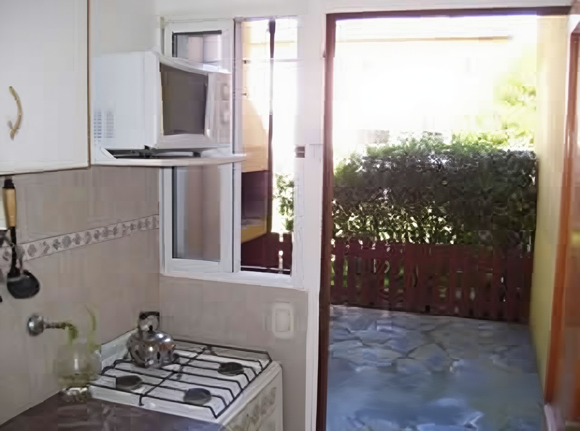 Dúplex con patio y parrilla a 400 metros del mar en Mar del Tuyú miniatura 4