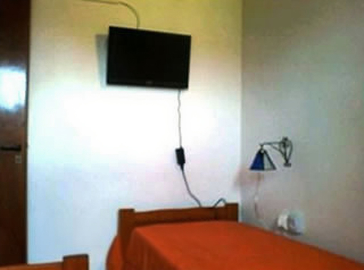 Dúplex con patio y parrilla a 400 metros del mar en Mar del Tuyú miniatura 7