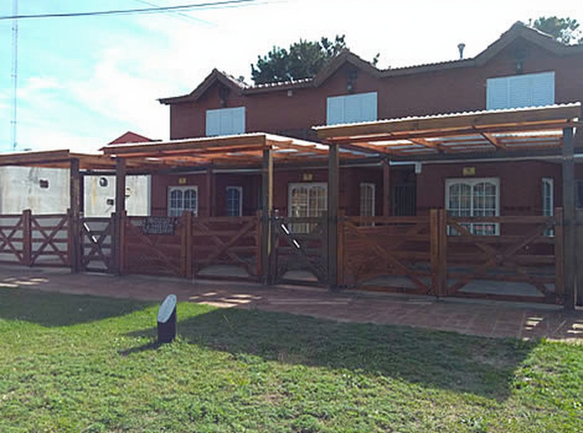 Dúplex con patio y parrilla a 150 metros del mar en Mar del Tuyú