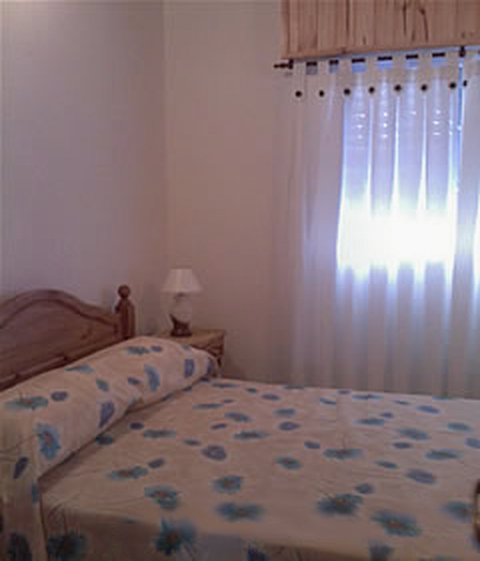 Dúplex con patio y parrilla a 100 metros del mar en Mar del Tuyú miniatura 11