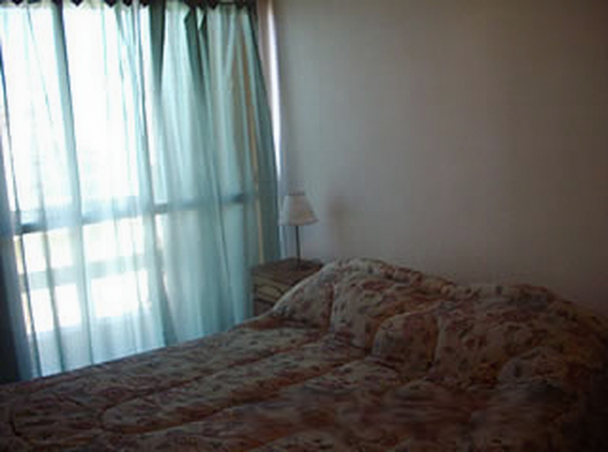 Dúplex con cochera y parrilla a 150 metros del mar en Mar del Tuyú miniatura 4