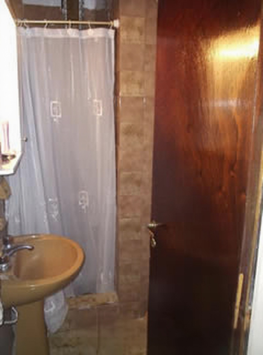 Dúplex con patio y parrilla a 2 cuadras del mar en Lucila del Mar miniatura 4