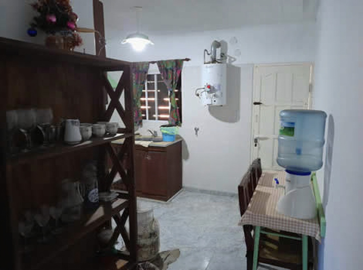 Dúplex con parque y parrilla a 250 metros del mar en Mar del Tuyú miniatura 5