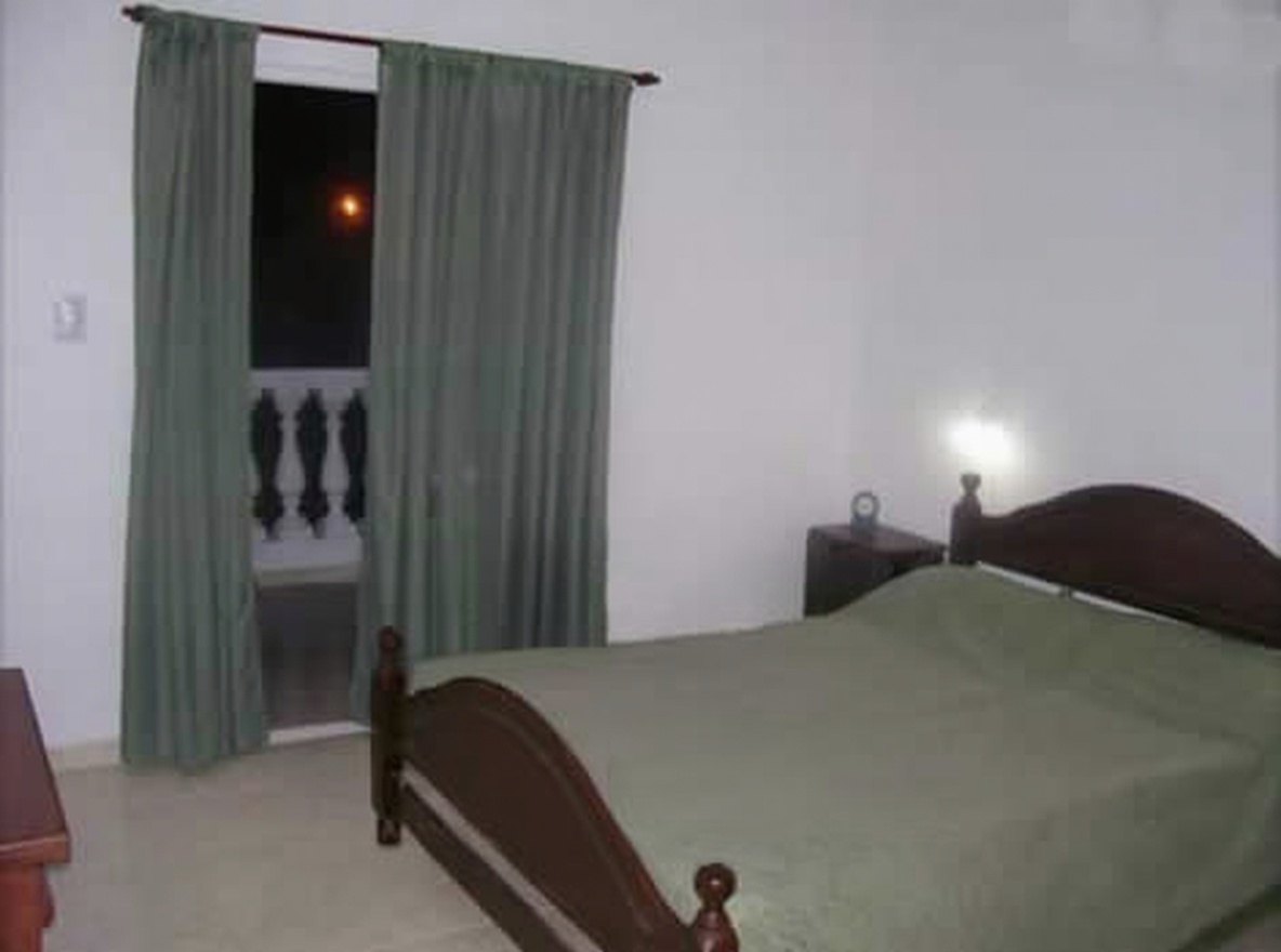 Dúplex con parque y parrilla a 250 metros del mar en Mar del Tuyú miniatura 7