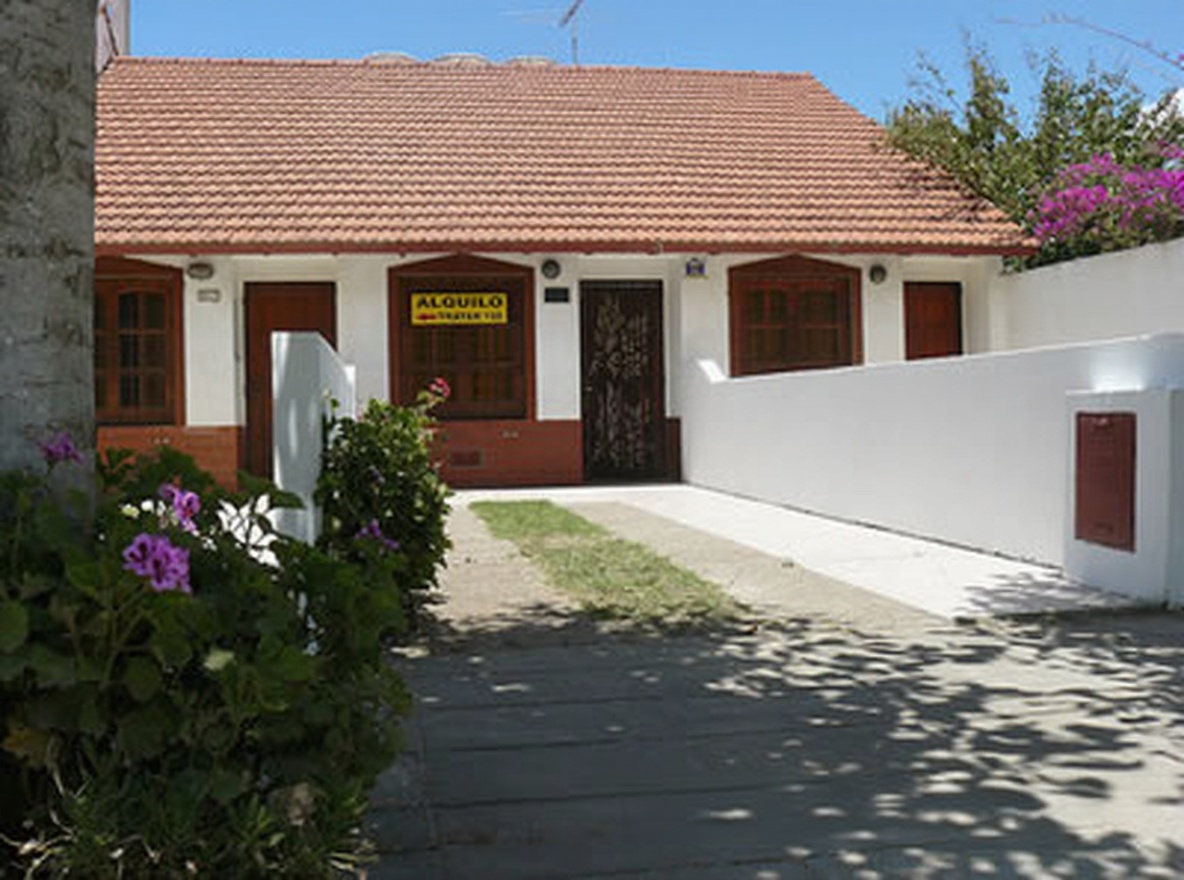 Dúplex con patio y parrilla a 150 metros del mar en San Clemente del Tuyú