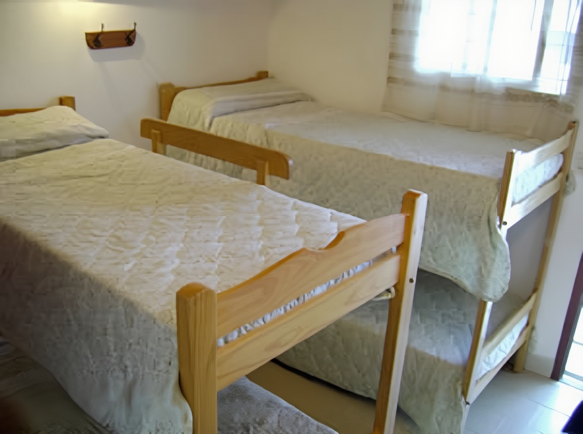 Dúplex con patio y parrilla a 150 metros del mar en San Clemente del Tuyú miniatura 6