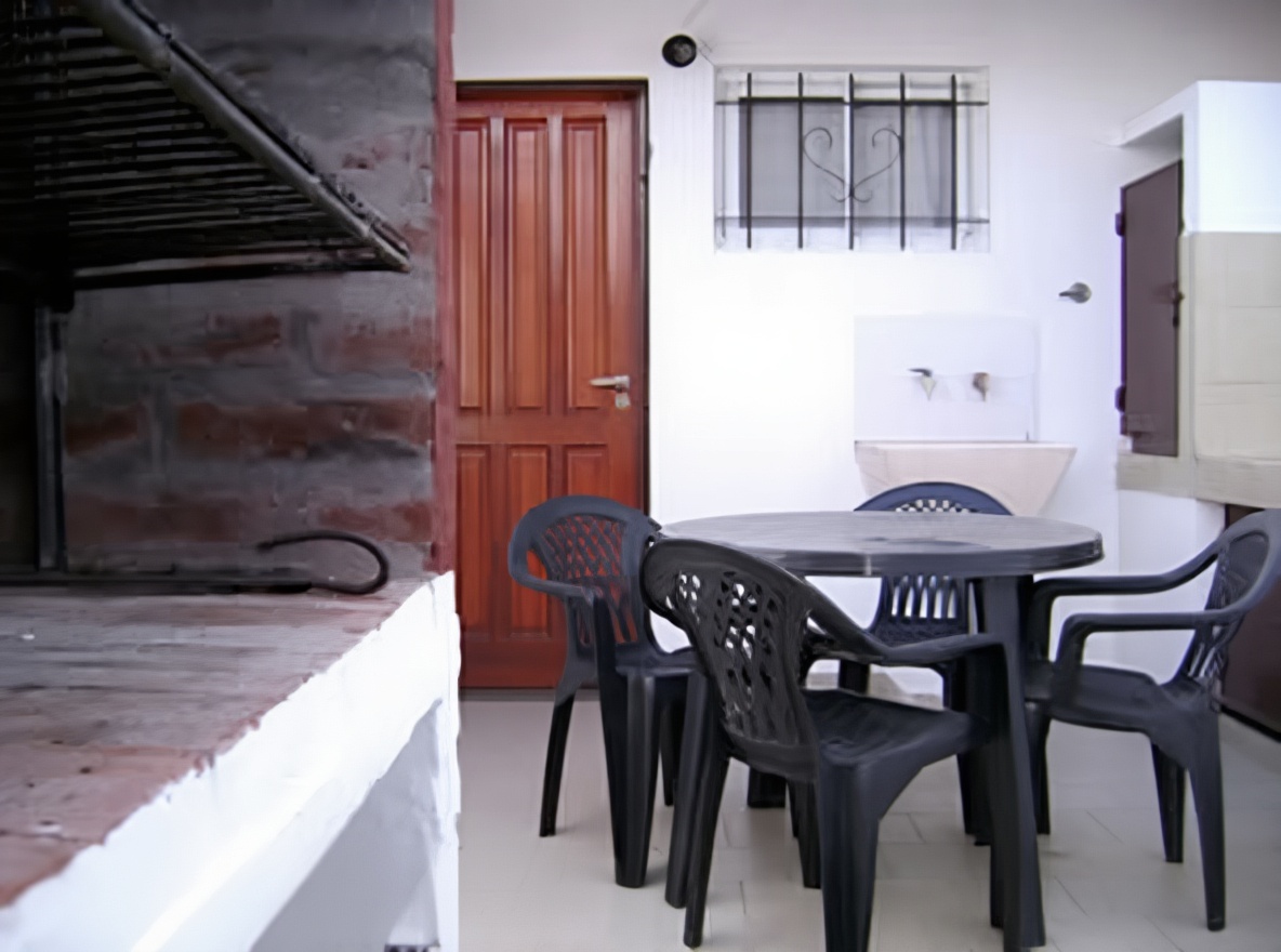 Dúplex con patio y parrilla a 150 metros del mar en San Clemente del Tuyú miniatura 7
