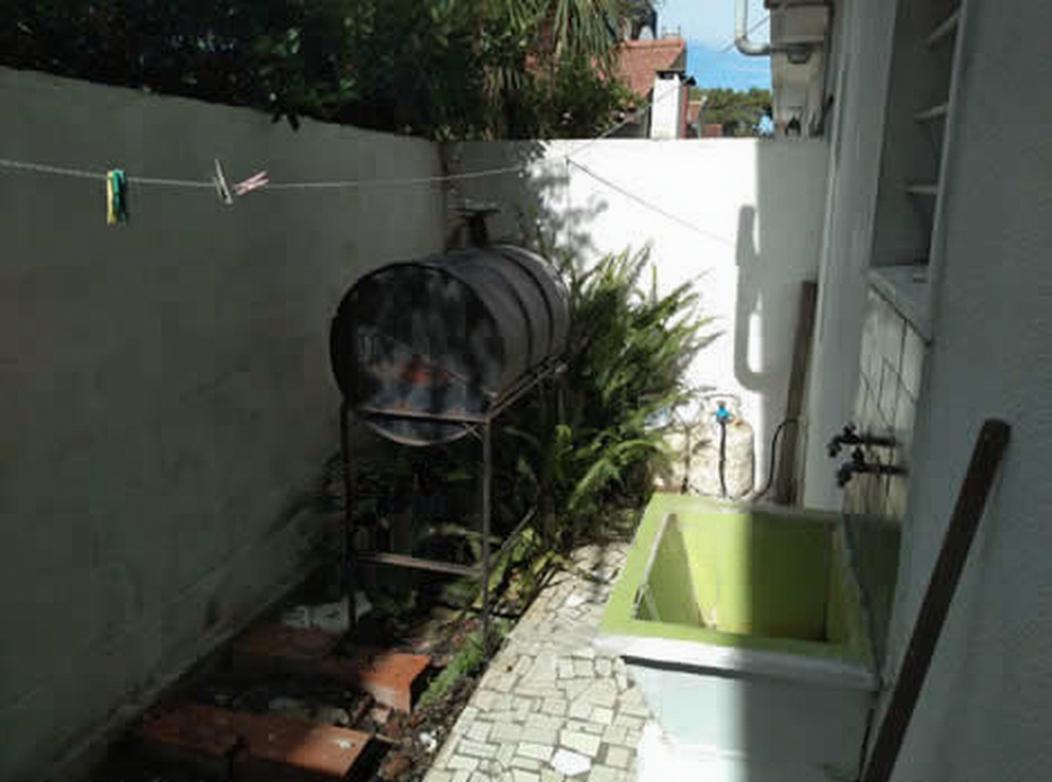 Dúplex con parrilla en San Clemente del Tuyú miniatura 4