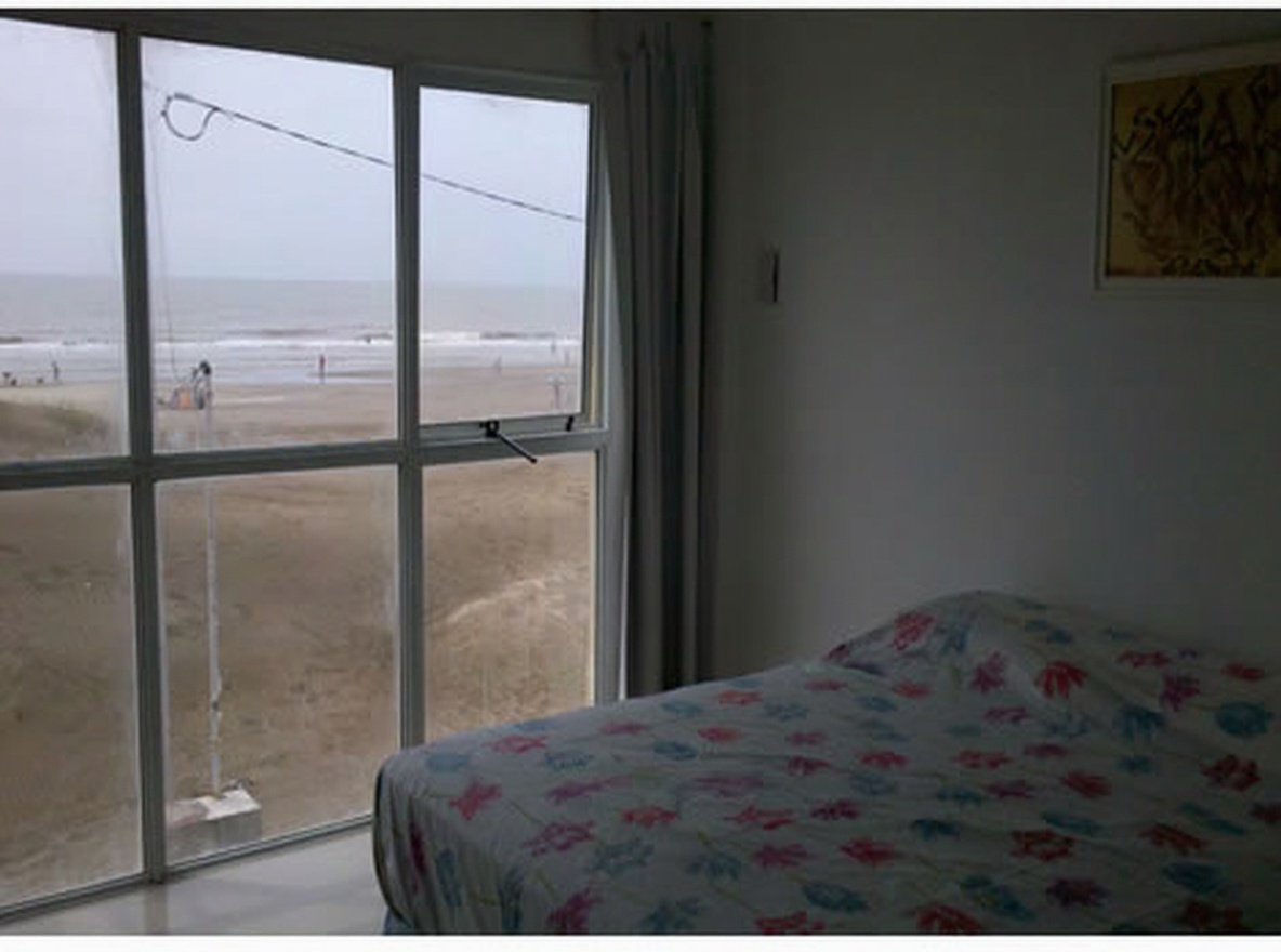 Dúplex sobre la playa en San Clemente del Tuyú miniatura 5