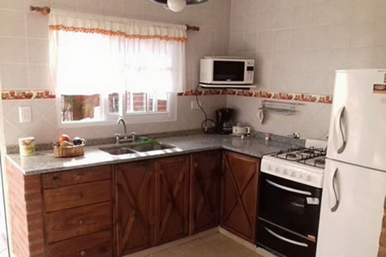 Dúplex con WiFi a 3 cuadras del mar en San Clemente del Tuyú miniatura 4