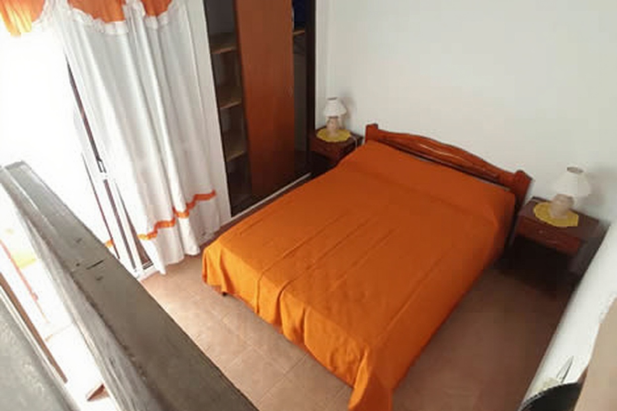 Dúplex con patio y parrilla a 80 metros del mar en Las Toninas miniatura 8