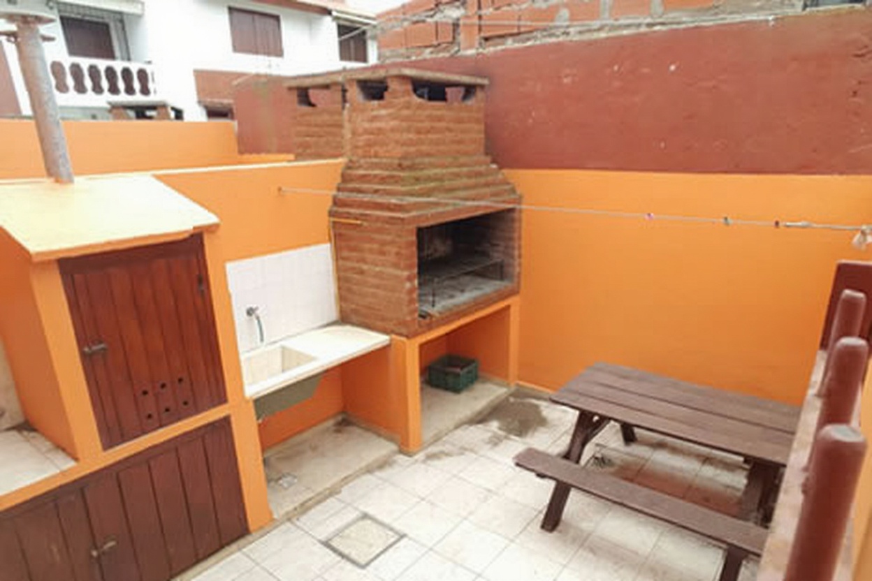 Dúplex con patio y parrilla a 80 metros del mar en Las Toninas miniatura 12