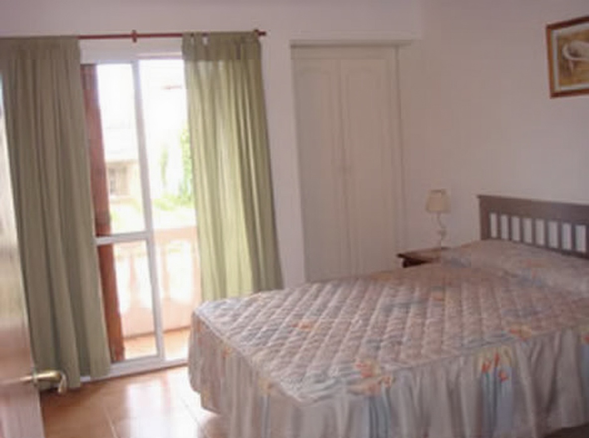 Dúplex con patio y parrilla frente al mar en Las Toninas miniatura 4