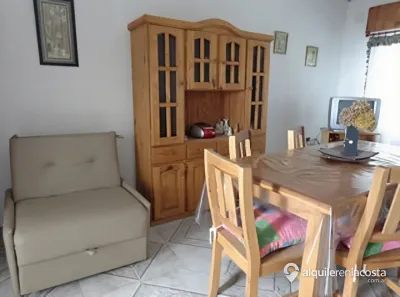 Dúplex con patio y parrilla a 140 metros del mar en Las Toninas foto 4