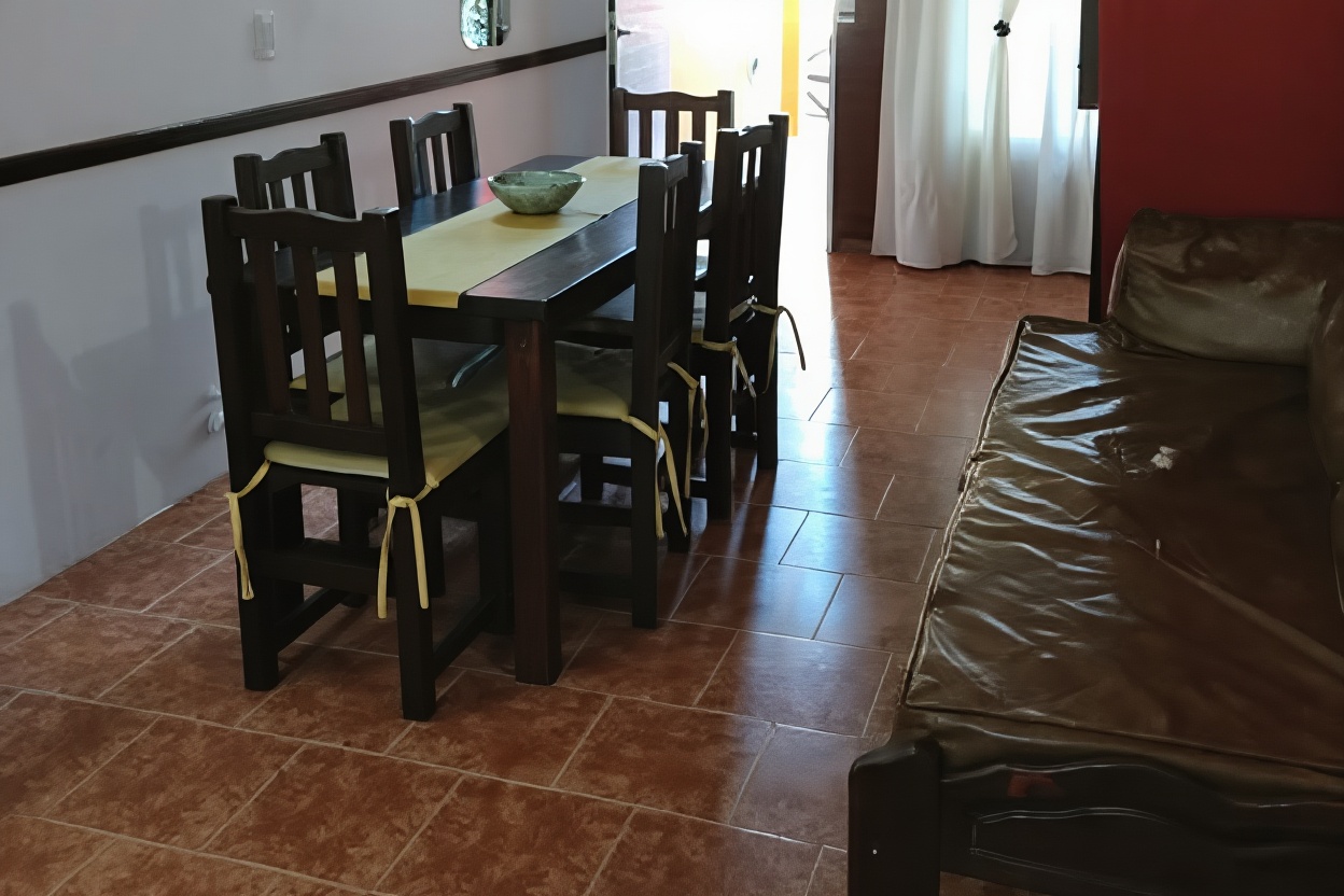 Dúplex con patio y parrilla a 100 metros del mar en Las Toninas miniatura 4