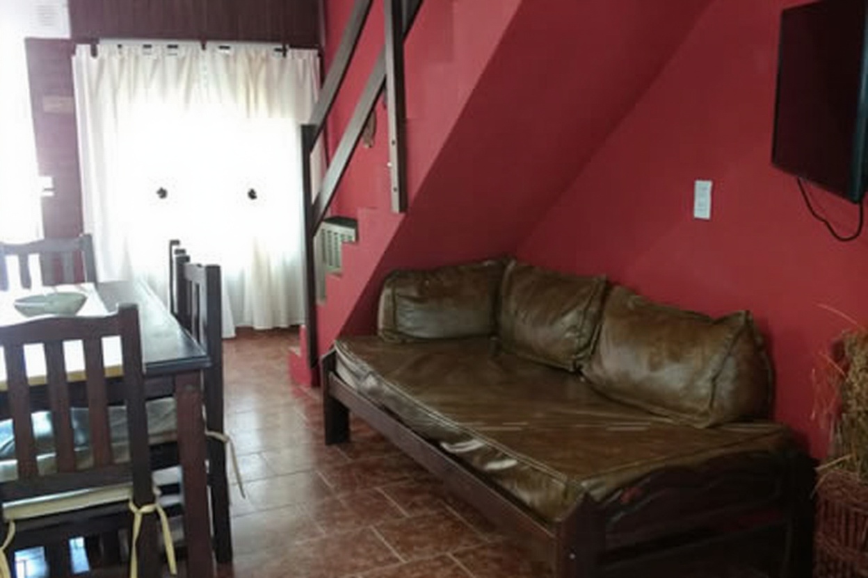 Dúplex con patio y parrilla a 100 metros del mar en Las Toninas miniatura 5