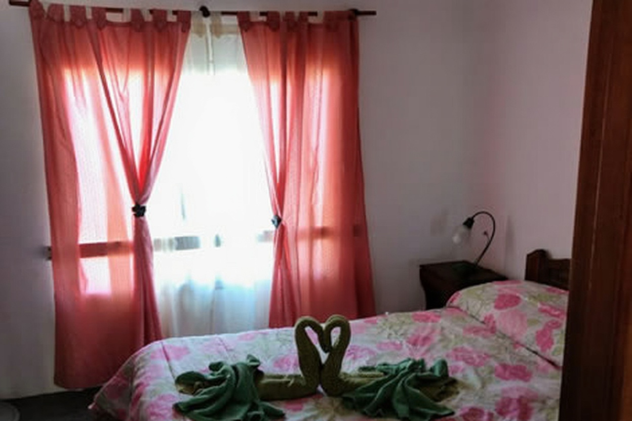 Dúplex con patio y parrilla a 100 metros del mar en Las Toninas miniatura 9