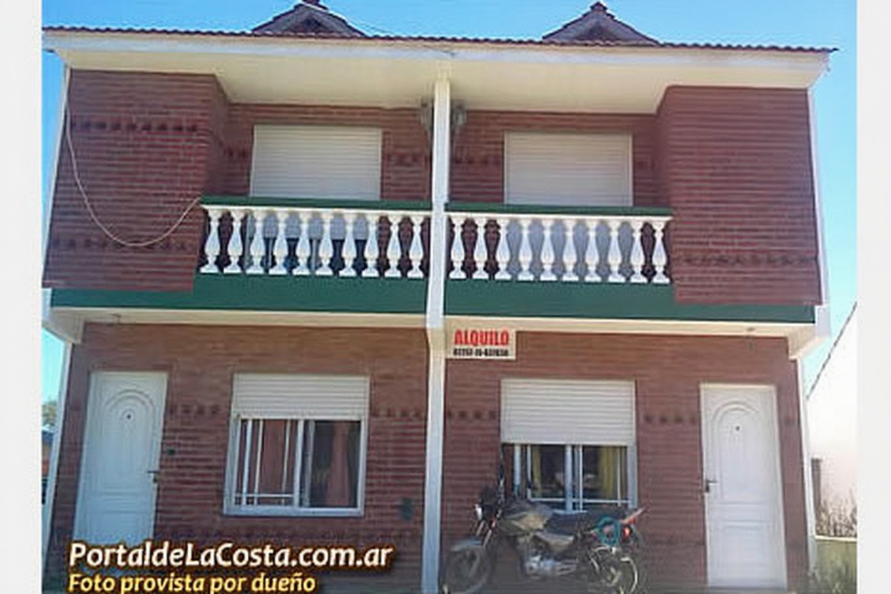 Dúplex con patio y parrilla a 200 metros del mar en Las Toninas