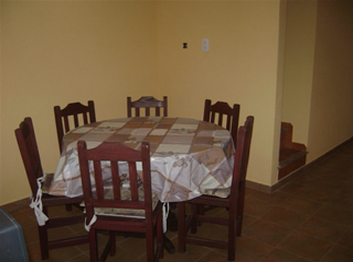 Dúplex con patio y parrilla a 200 metros del mar en Las Toninas miniatura 4