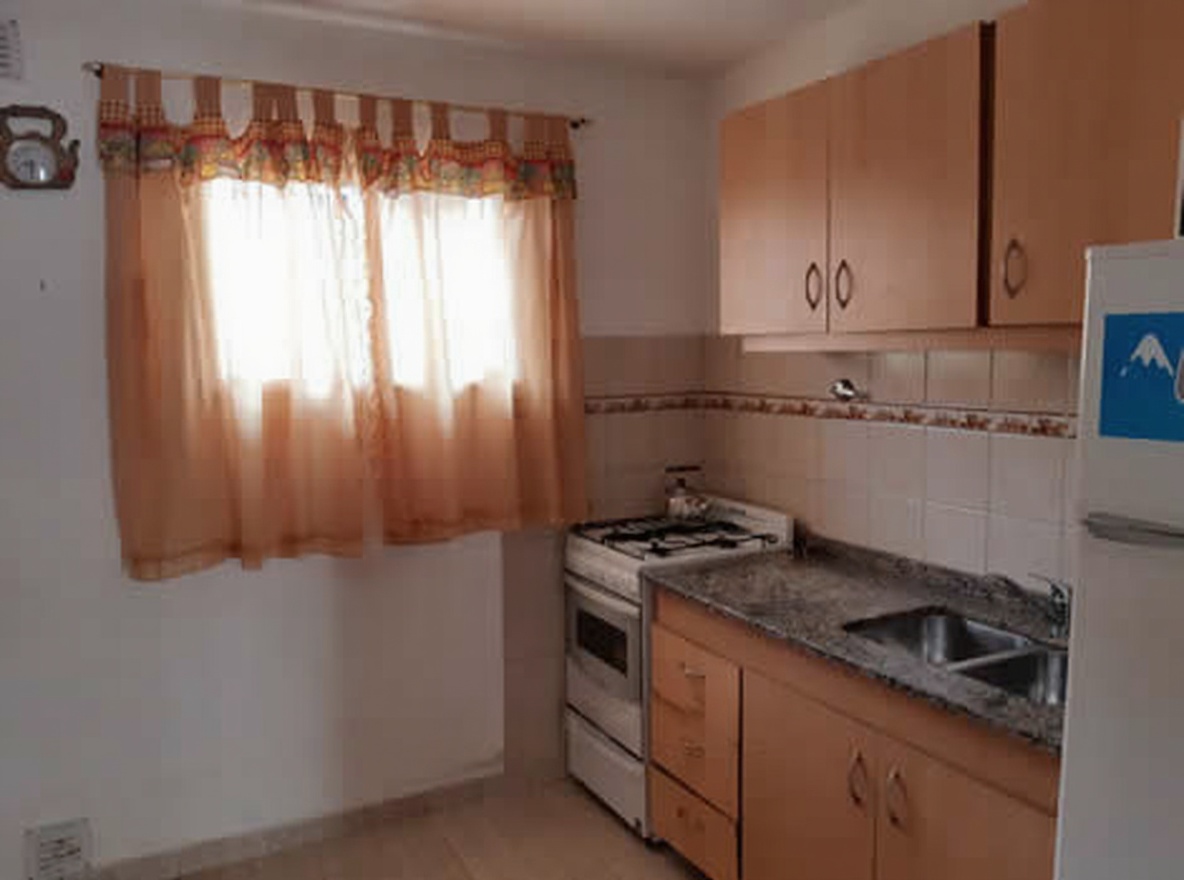 Dúplex con patio y parrilla en Las Toninas miniatura 11